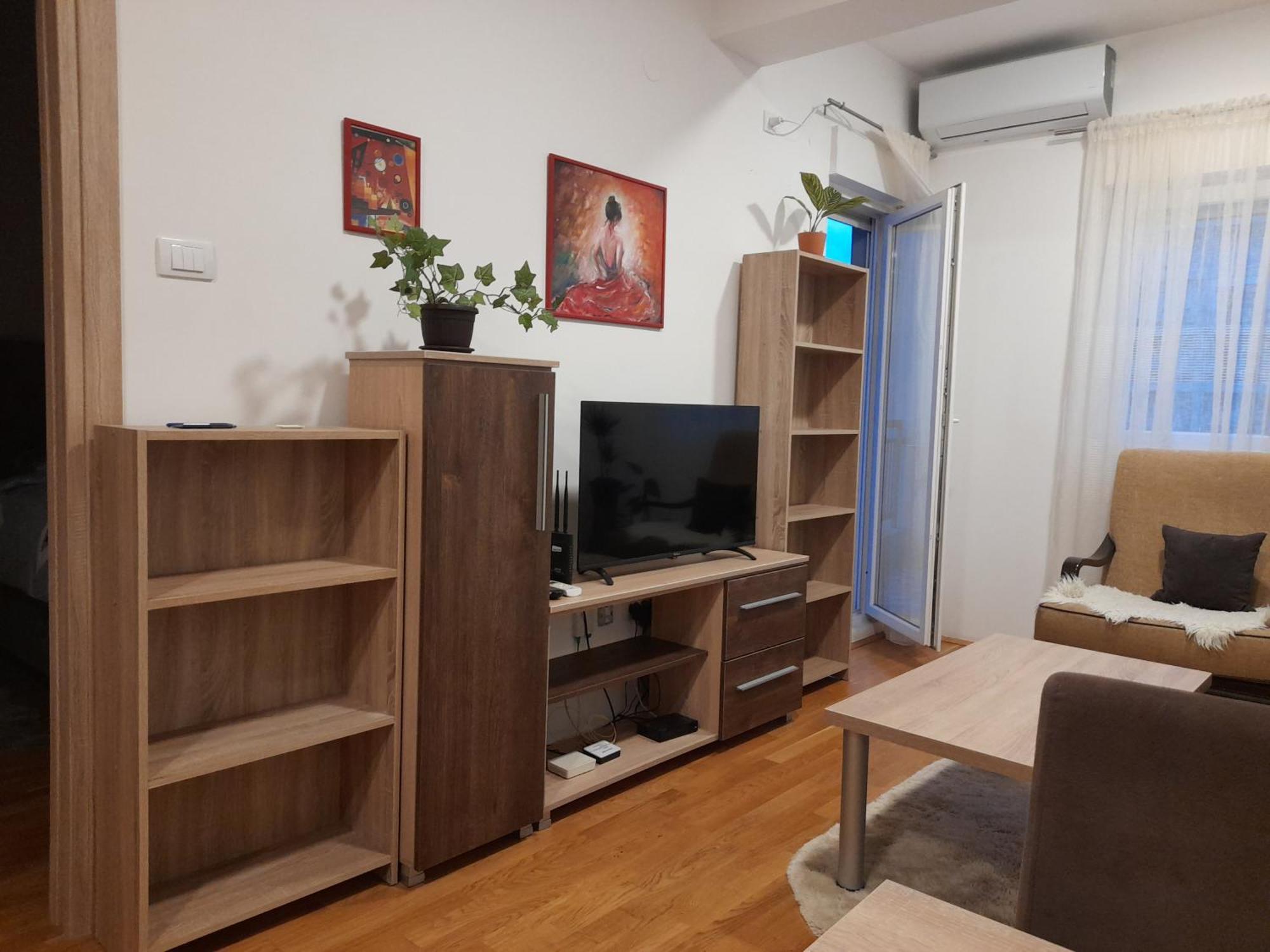 Ferienwohnung Ogi Apartman Podgorica Exterior foto