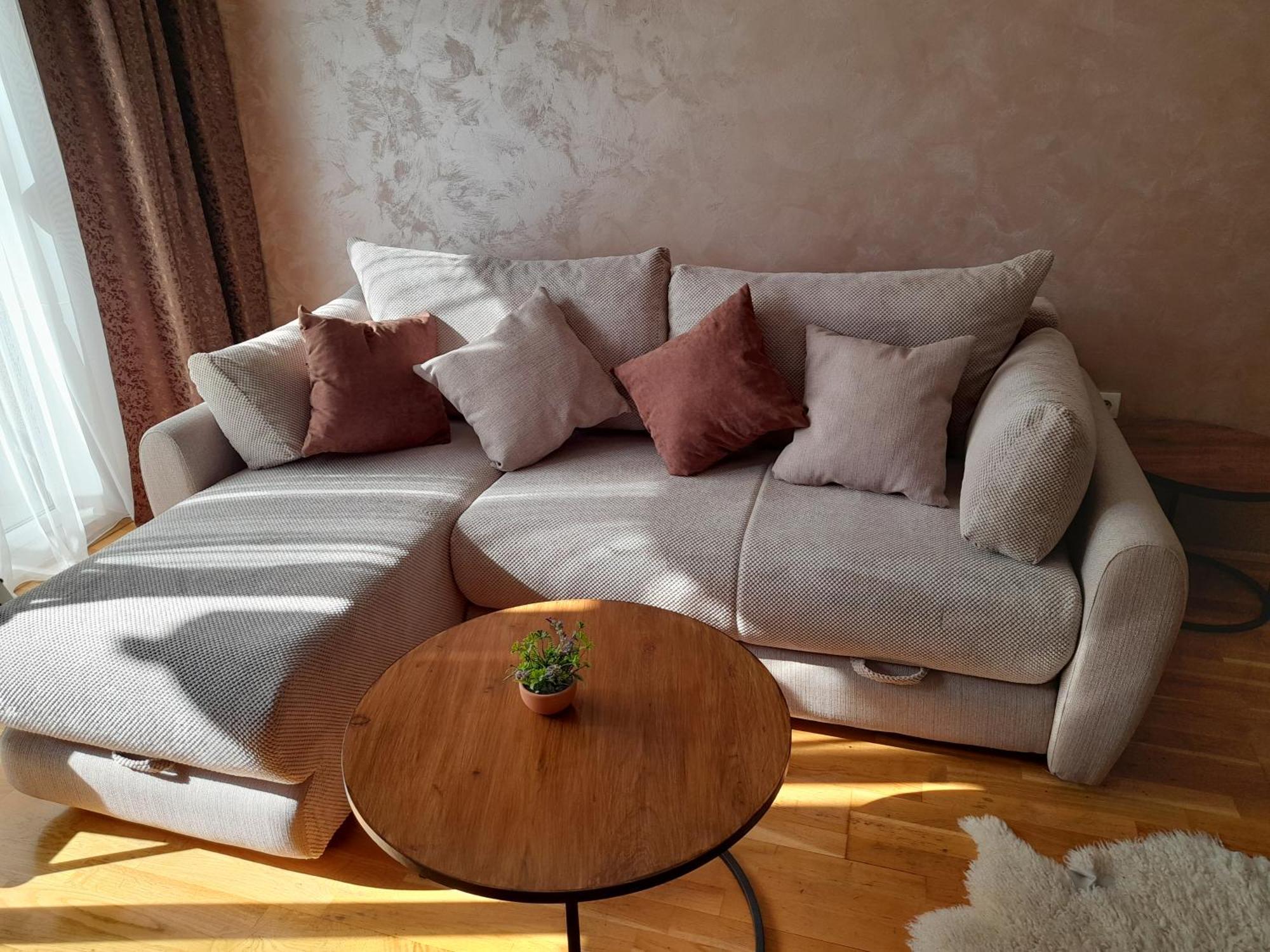 Ferienwohnung Ogi Apartman Podgorica Exterior foto
